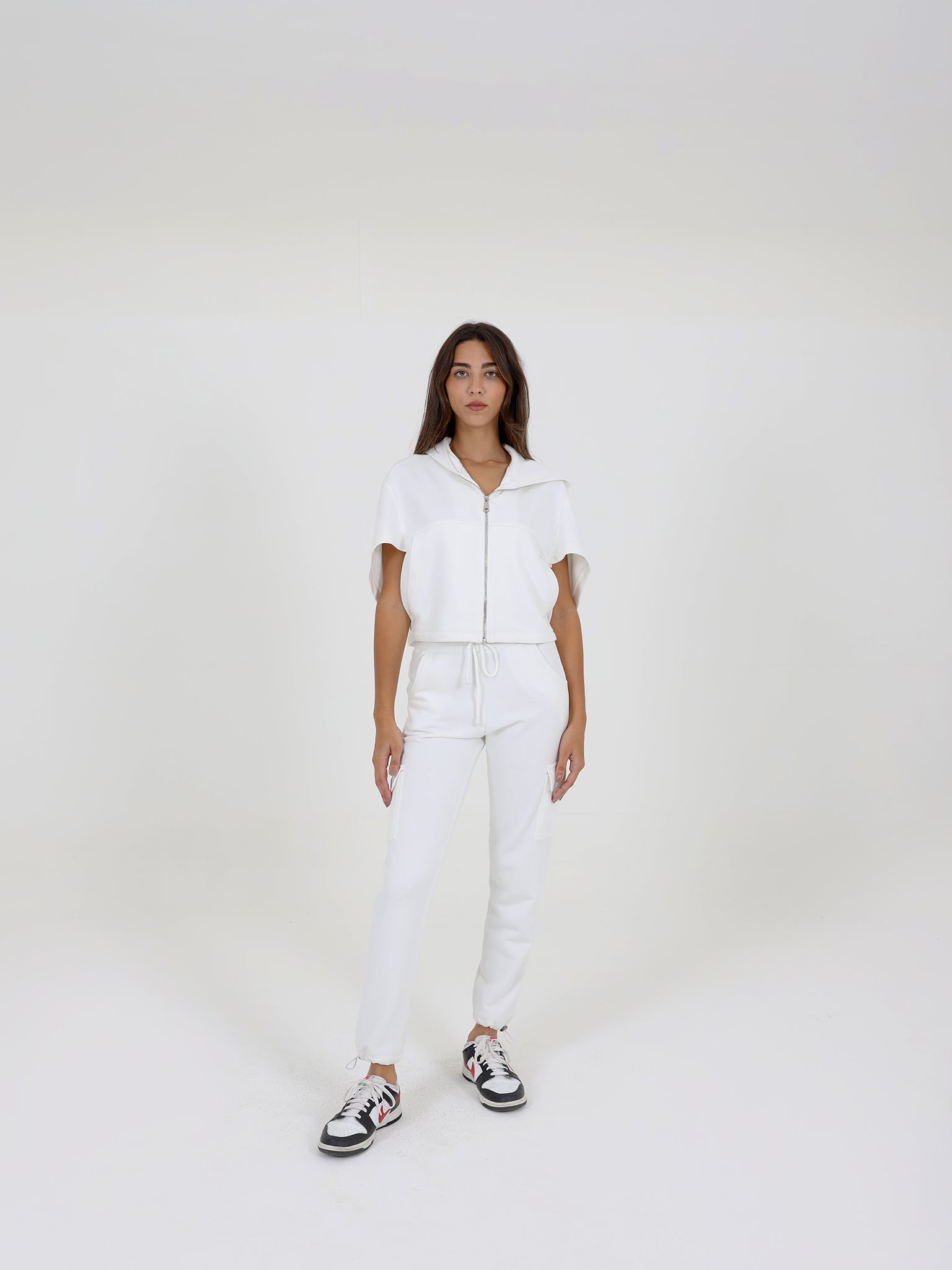 Cropped Sweatshirt With Zipper And Jogging Trousers