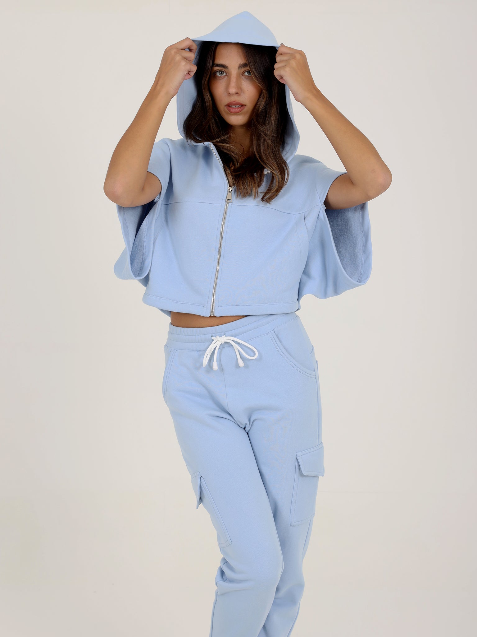 Cropped Sweatshirt With Zipper And Jogging Trousers