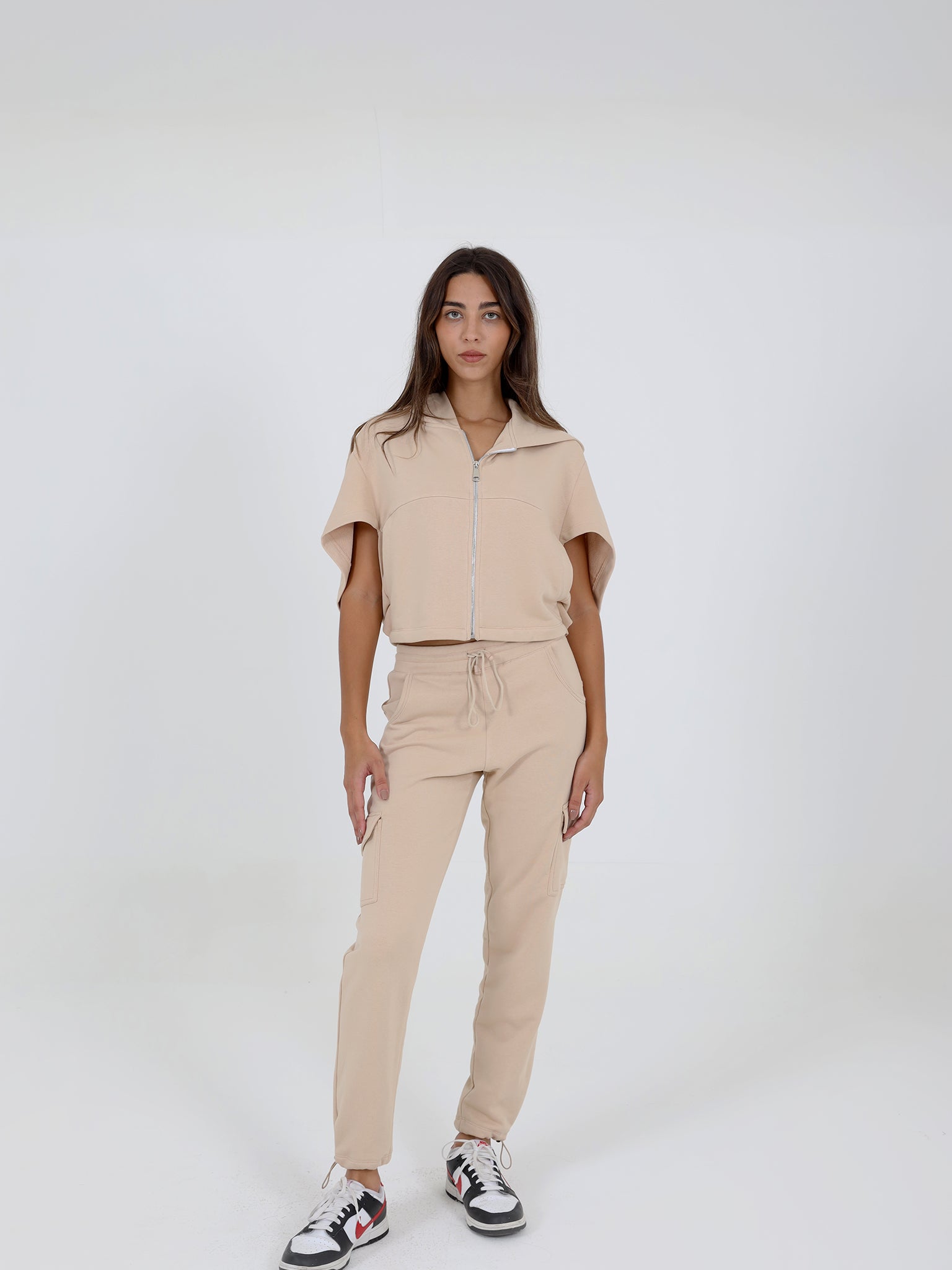 Cropped Sweatshirt With Zipper And Jogging Trousers