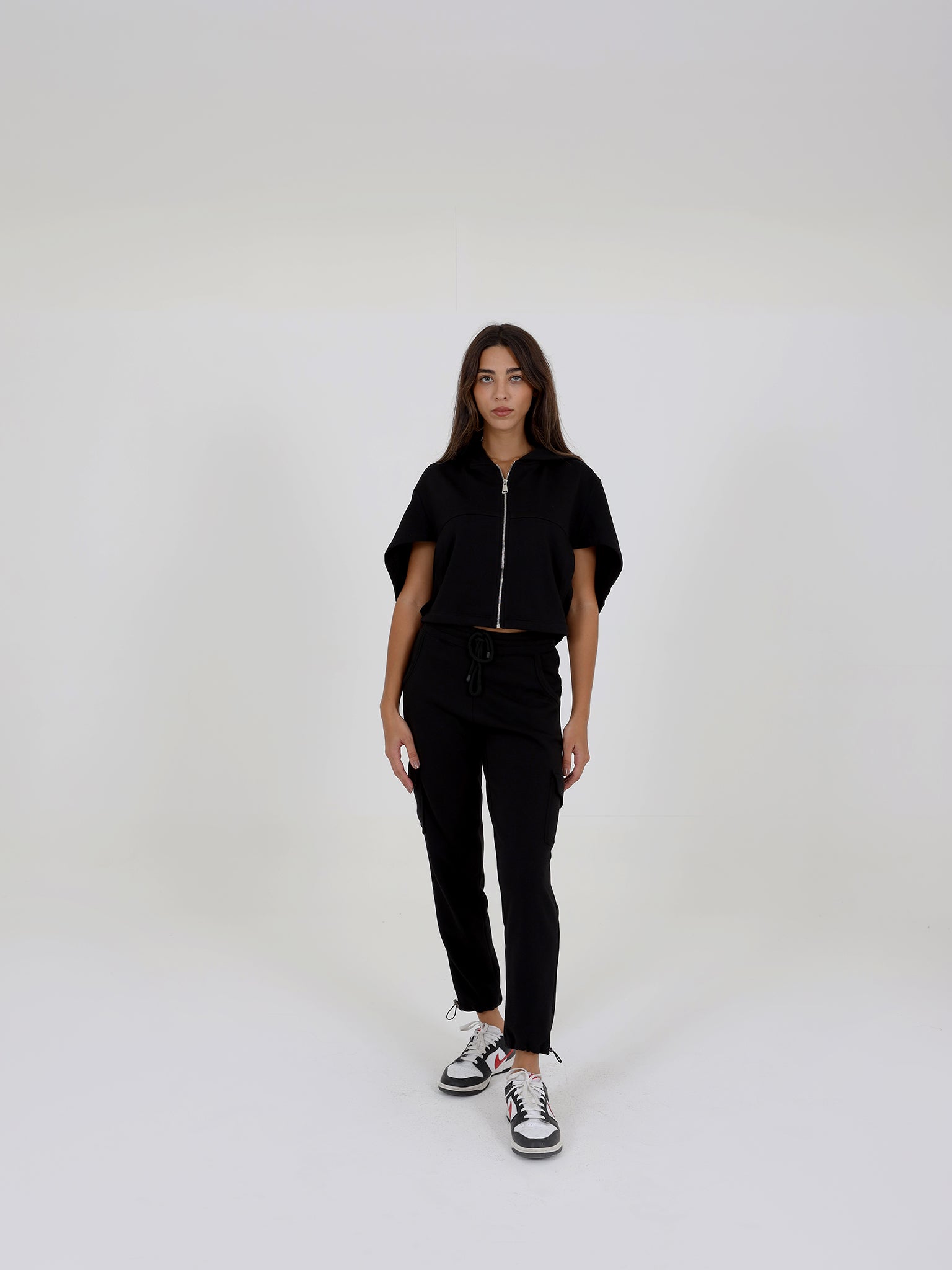 Cropped Sweatshirt With Zipper And Jogging Trousers