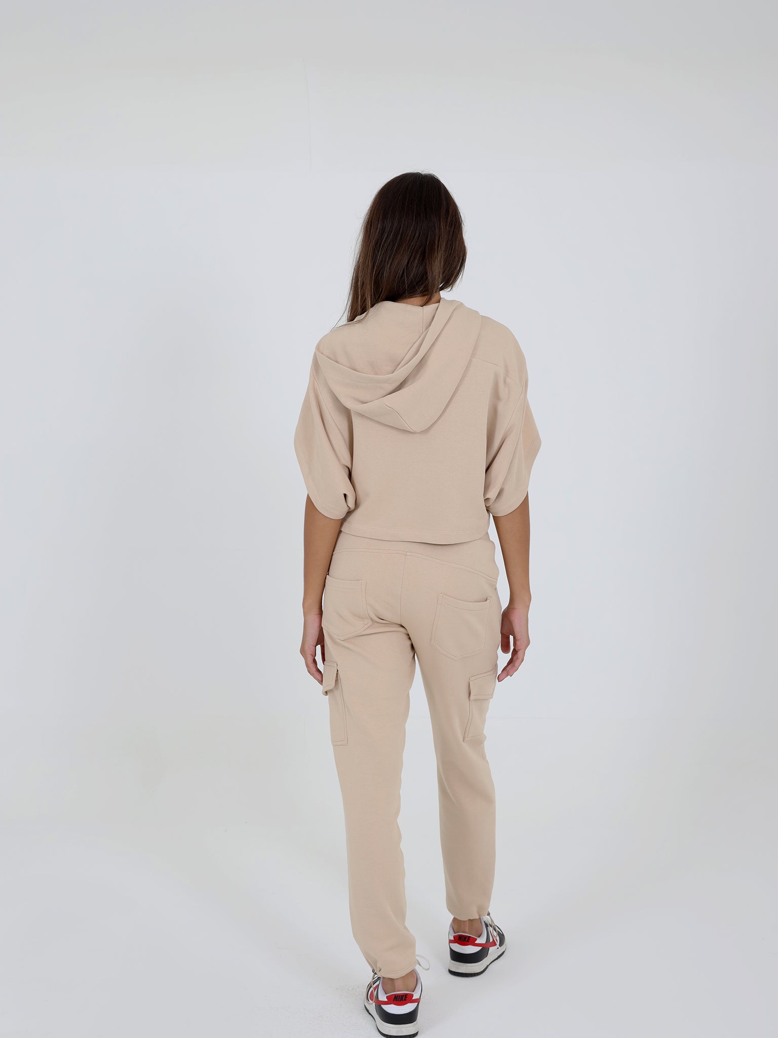 Cropped Sweatshirt With Zipper And Jogging Trousers