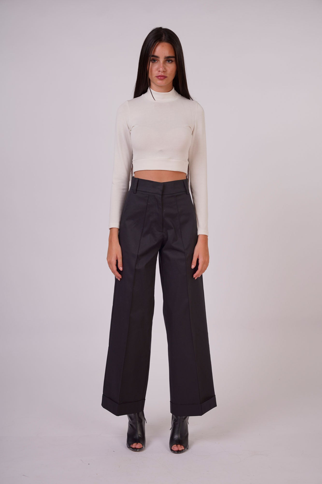 Wide-Leg Trousers with Front Pockets.