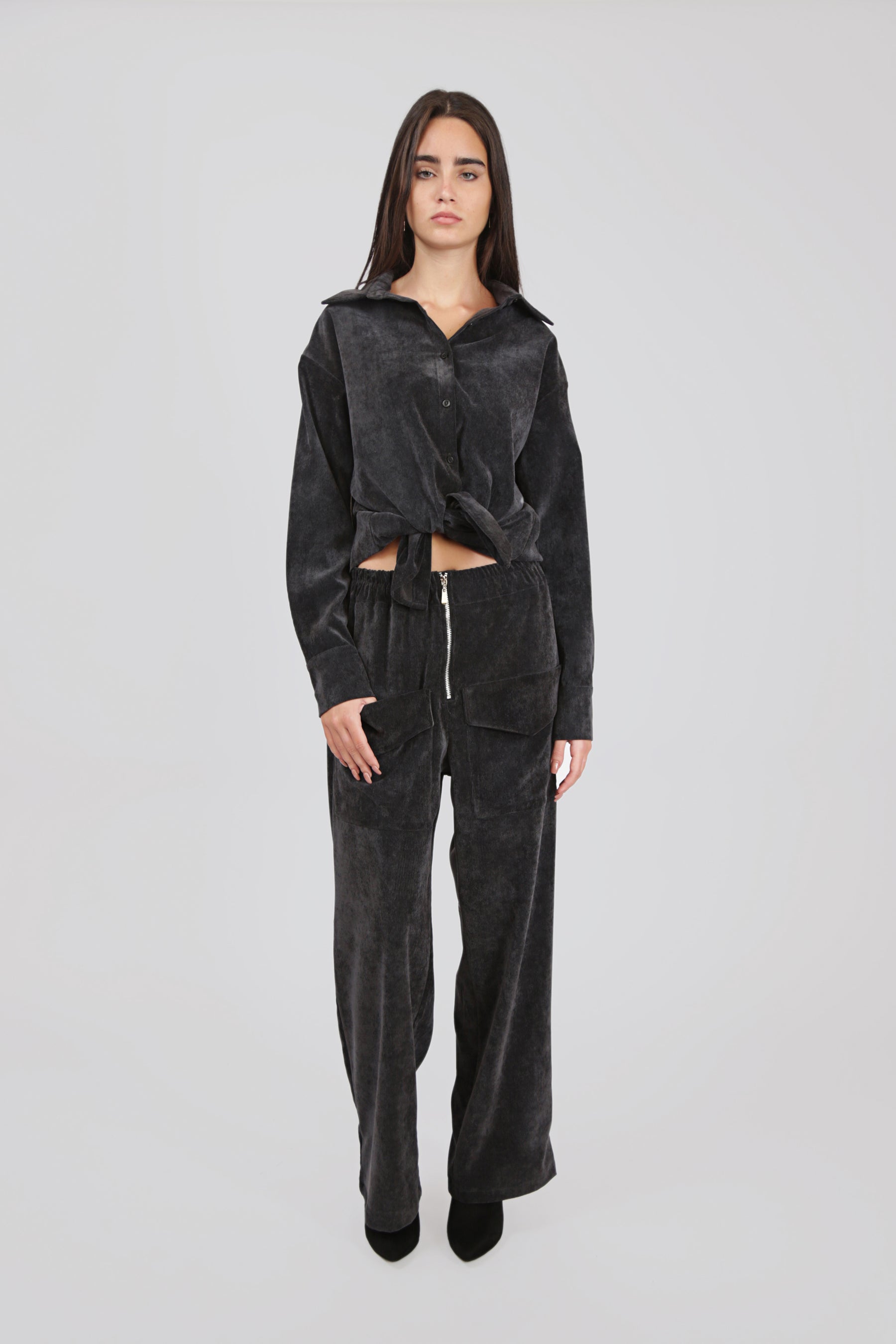 Textured Shirt and Pants with Frontal Pockets