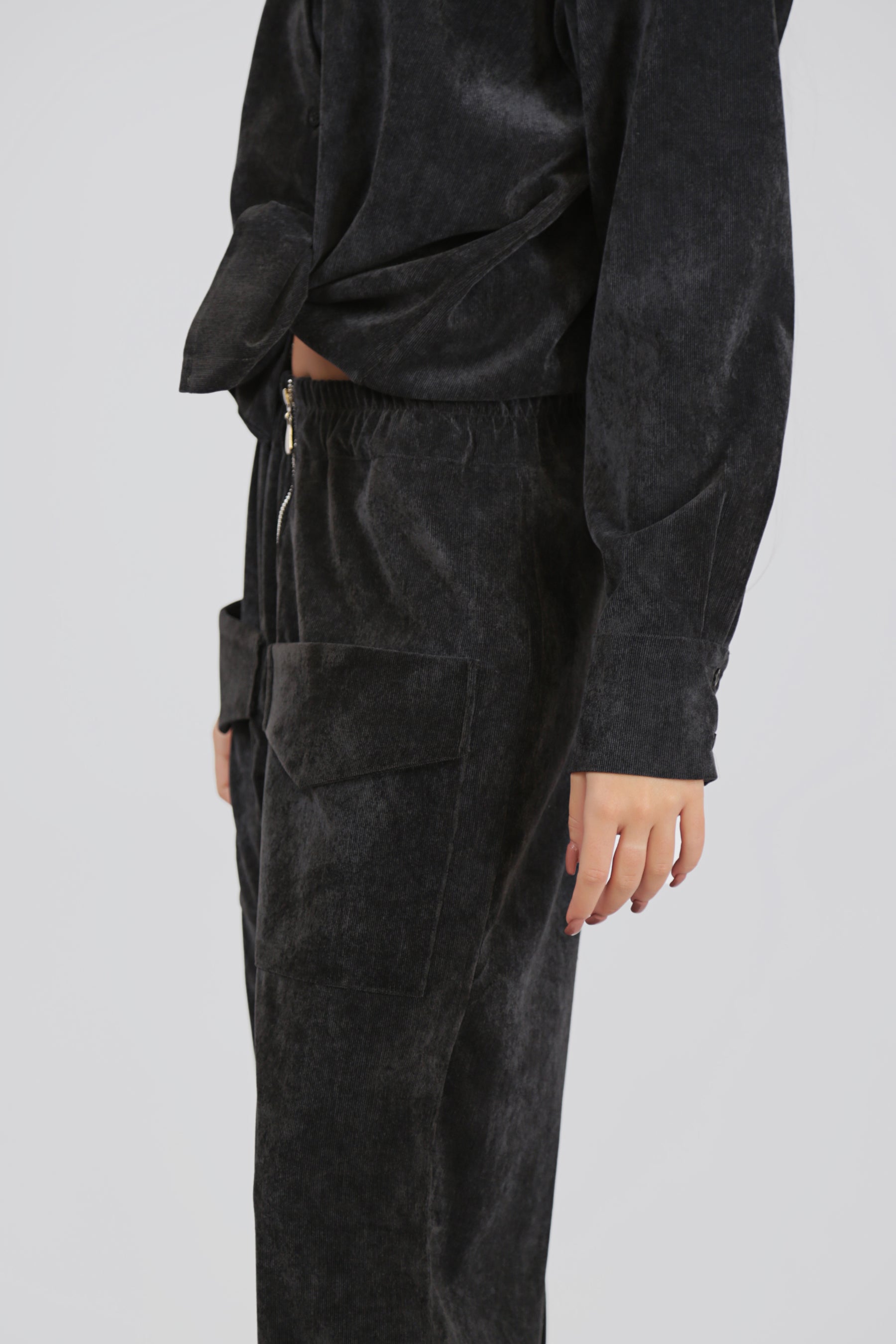 Textured Shirt and Pants with Frontal Pockets