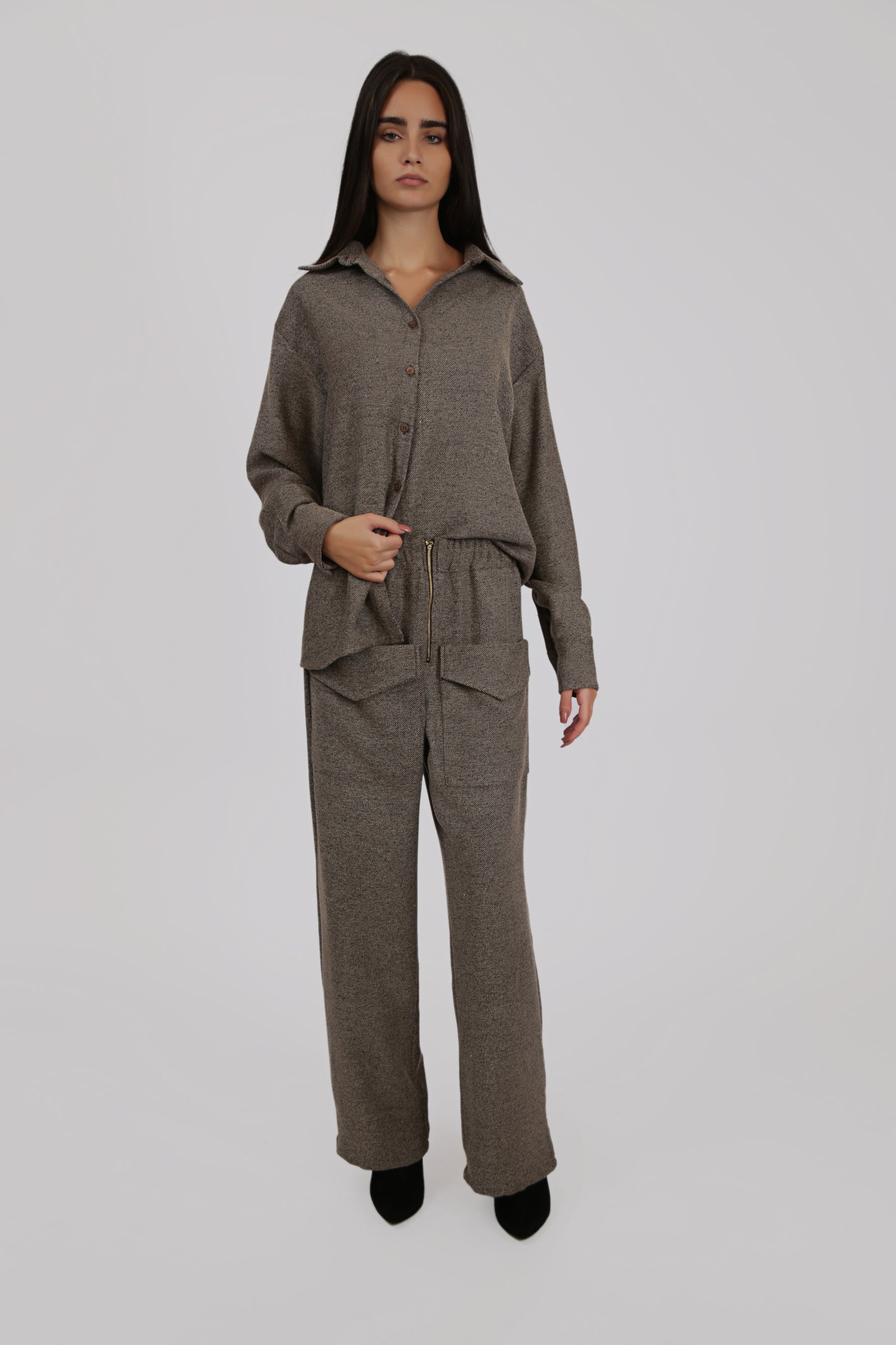 Textured Shirt and Pants with Frontal Pockets