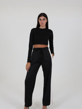 Comfy Straight Fit Jogging Trousers With Draw Strings and Pockets