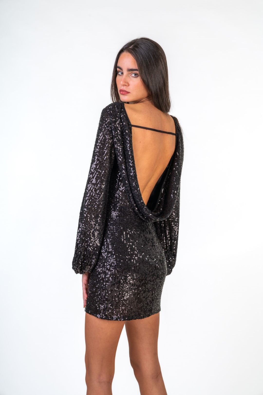 Sequined Dress with Voluminous Sleeves and Open Back
