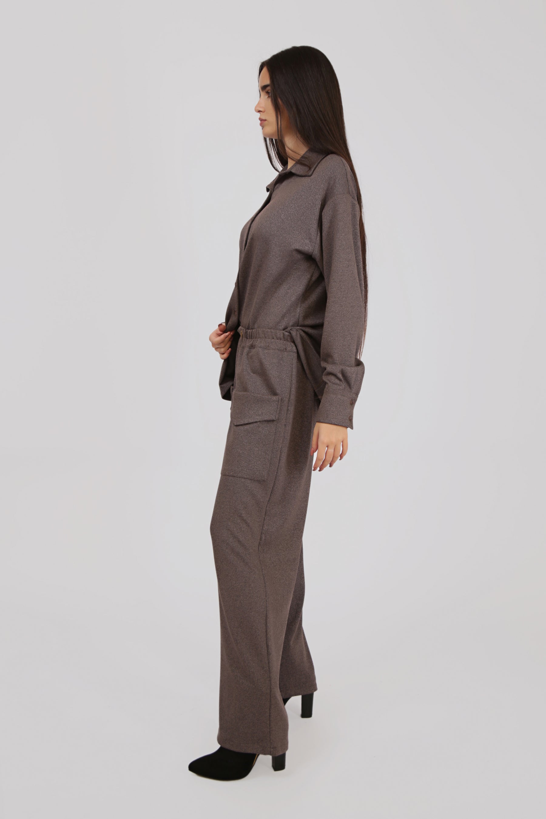 Textured Shirt and Pants with Frontal Pockets